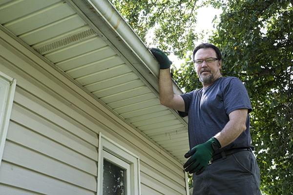 crew at Gutter Cleaning of Woodbury